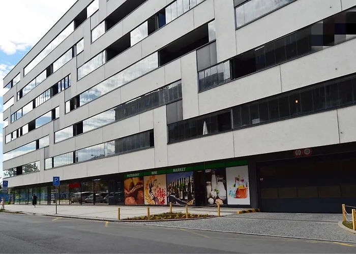 With Free Parking In Apartment Prag