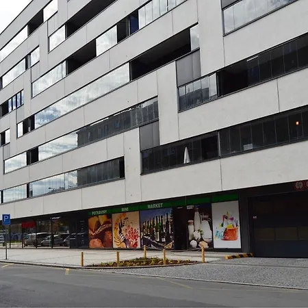 With Free Parking In Διαμέρισμα Πράγα